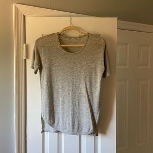 Lululemon women’s short sleeve sweater size 6
